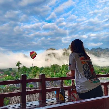Hana Riverside Hotel Vang Vieng Esterno foto