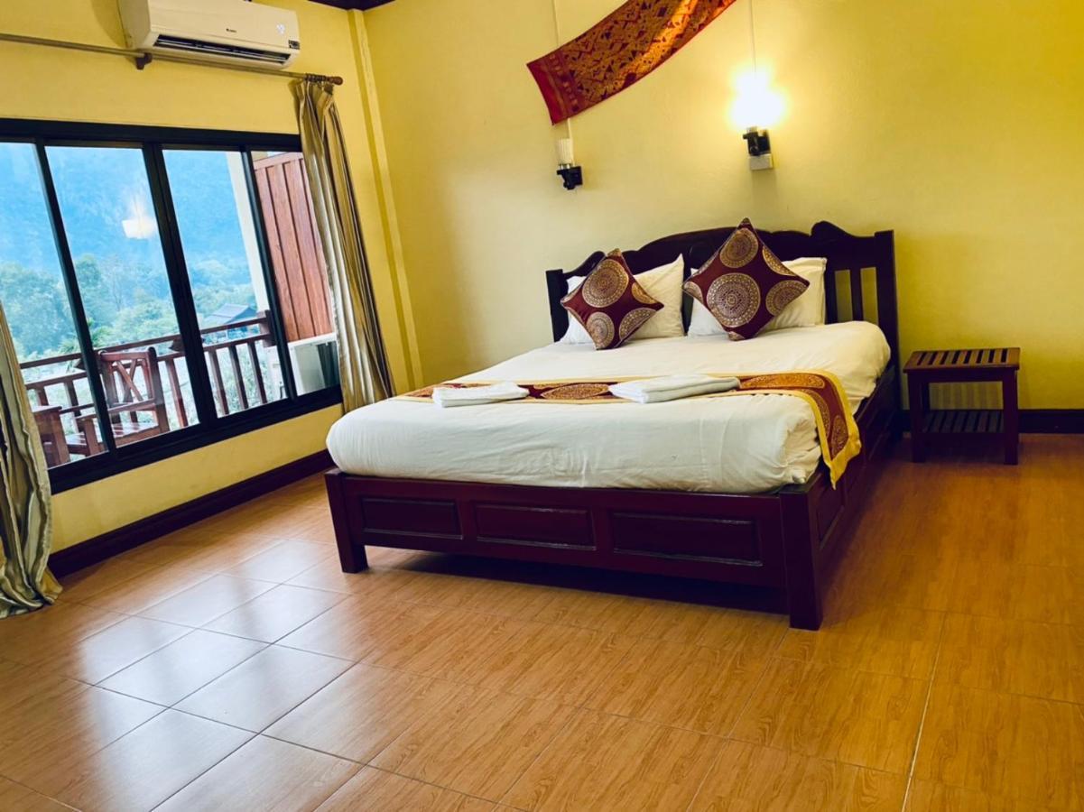 Hana Riverside Hotel Vang Vieng Esterno foto