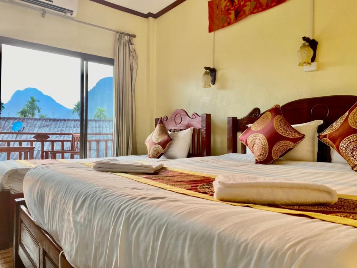 Hana Riverside Hotel Vang Vieng Esterno foto
